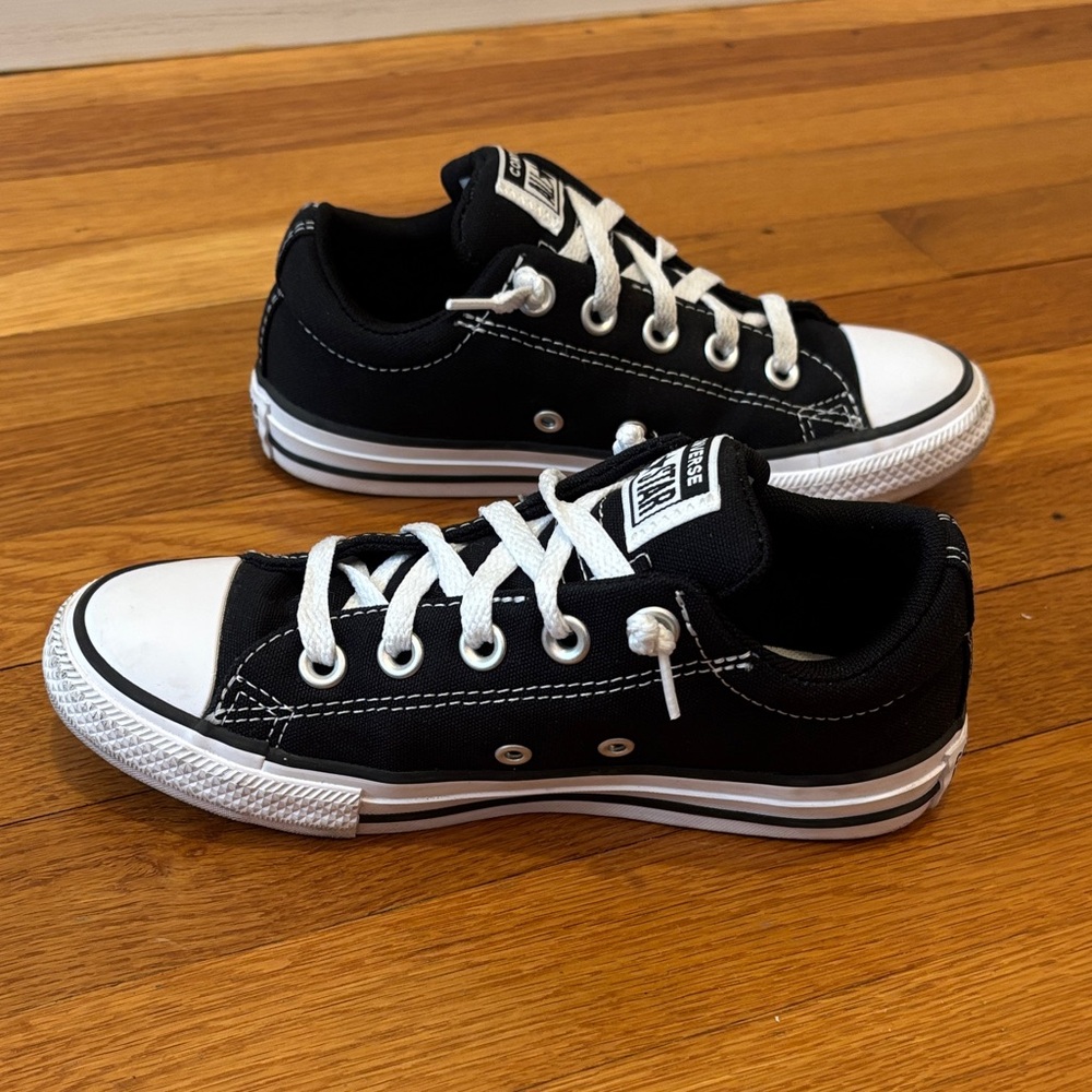 Converse Black & White Kids' Low Top Sneakers - Picture 13 of 16